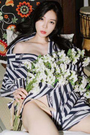 骑车的女人