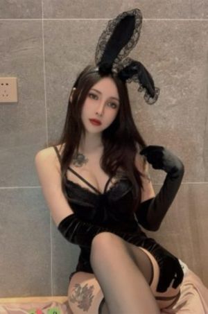 九号囚室的女人