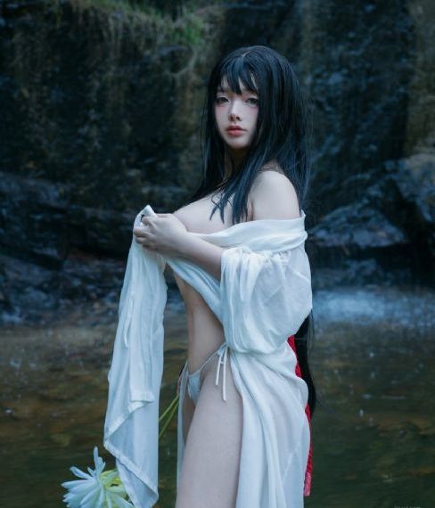 《无颜之月》 免费观看
