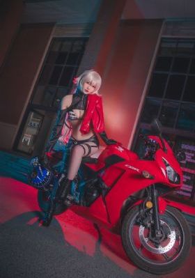 小海媚